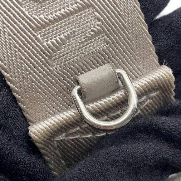 LOUIS VUITTON Trio Messenger Damier Salt Gray - Picture 12 of 16